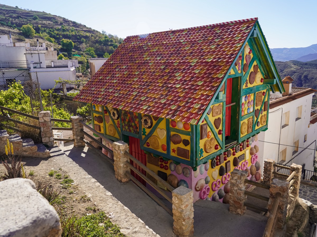 Raganų kaimas Andalūzijoje, kuris suaugusiuosius gražins į vaikystę, o ar patiks šiuolaikiniams&nbsp;vaikams?