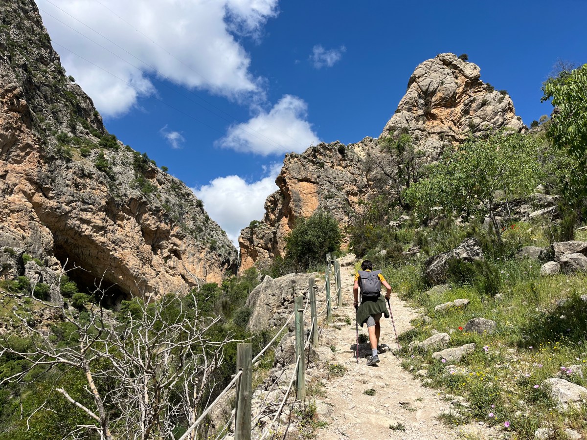 Atraskite vietinių pamėgtą žygį tarp uolų ir&nbsp;krioklių