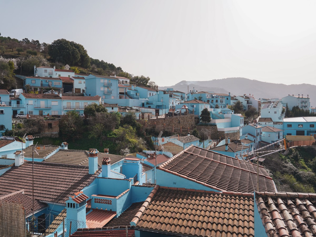 Įdomios Andalūzijos vietos: baltasis kaimelis tapo mėlynu ir išpopuliarėjo tarp&nbsp;keliautojų